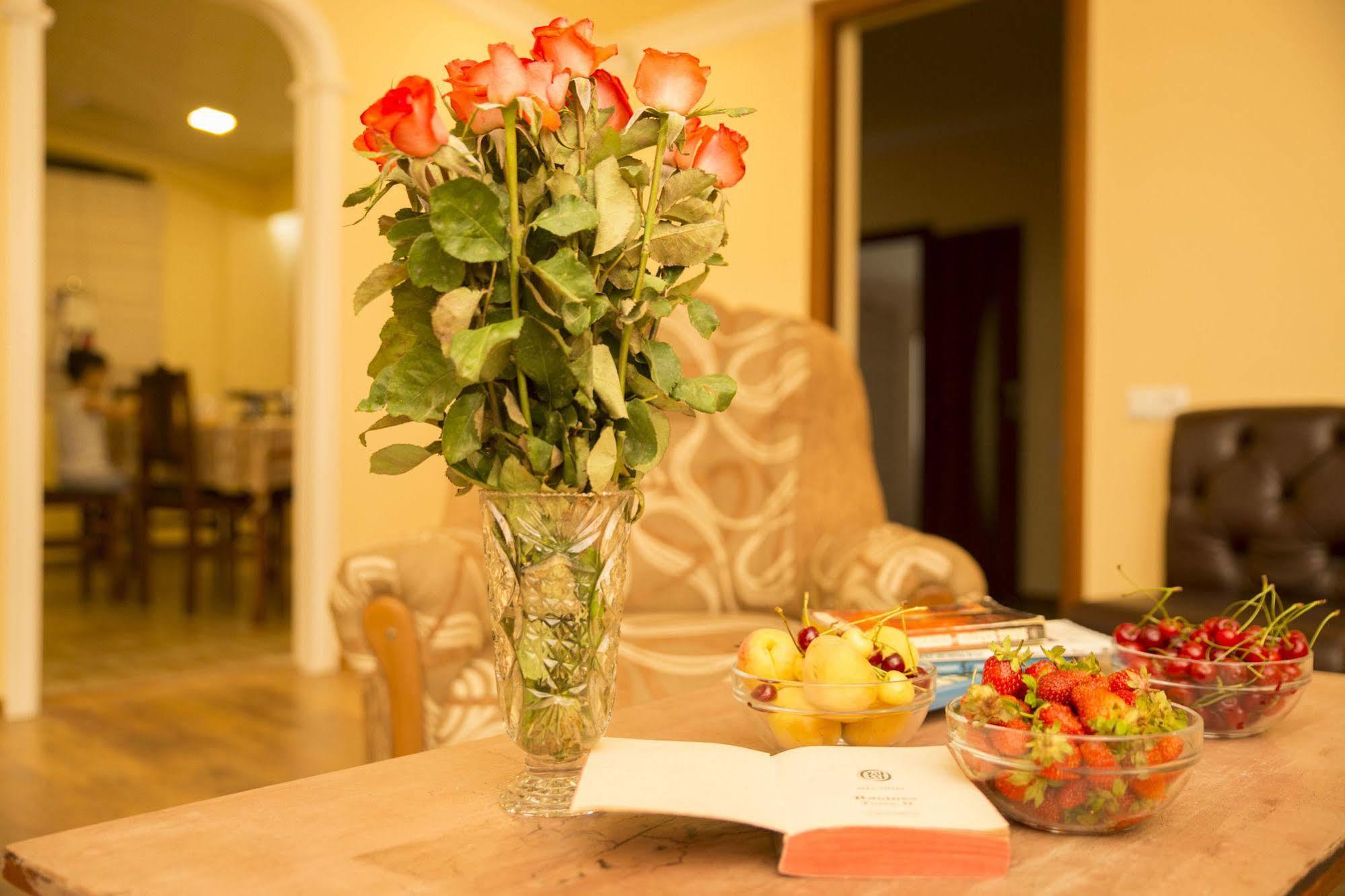 Your Hostel Yerevan Luaran gambar