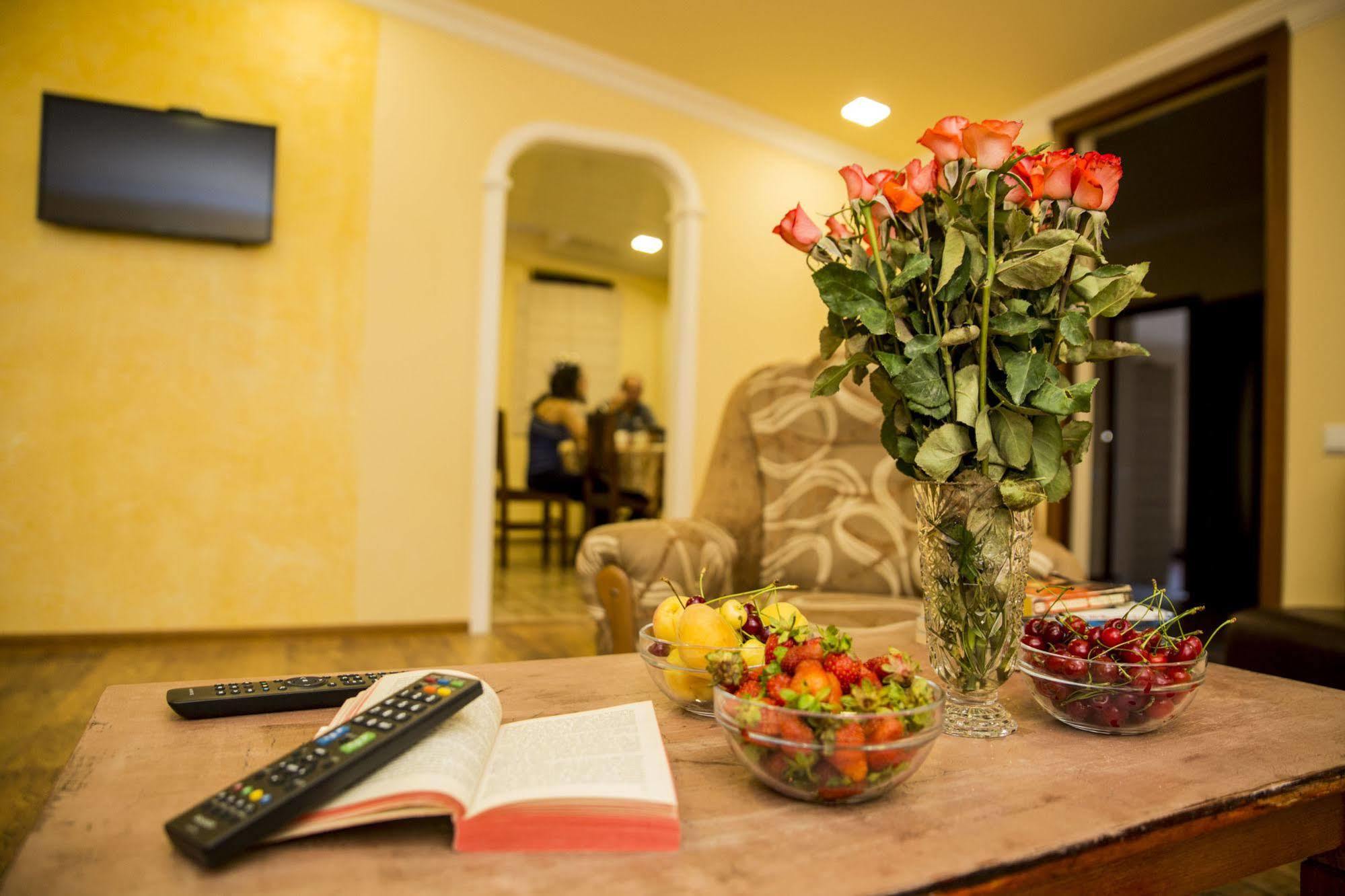 Your Hostel Yerevan Luaran gambar