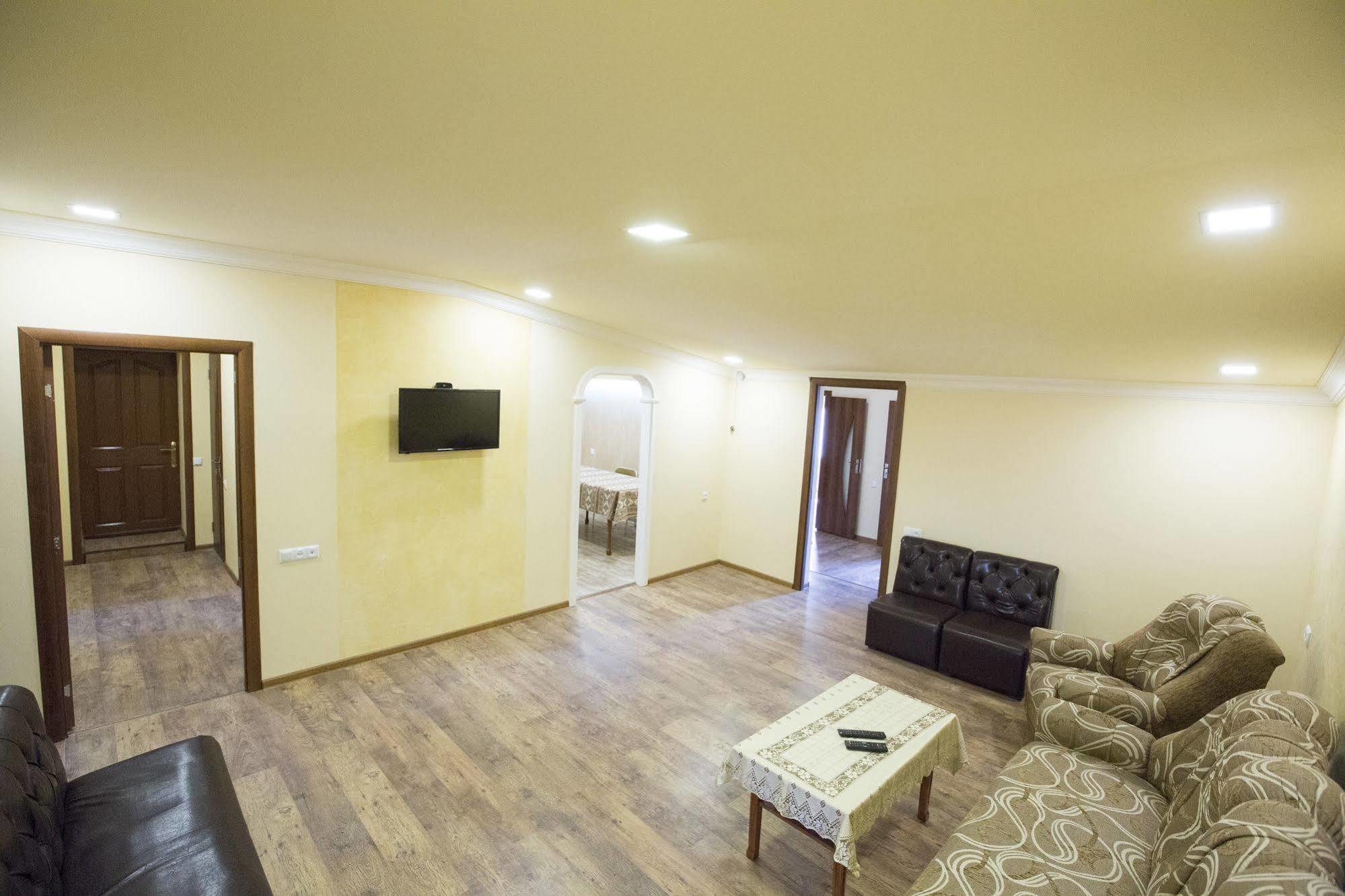 Your Hostel Yerevan Luaran gambar