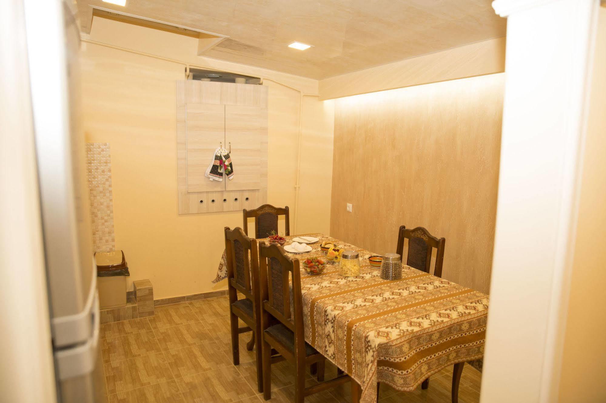 Your Hostel Yerevan Luaran gambar