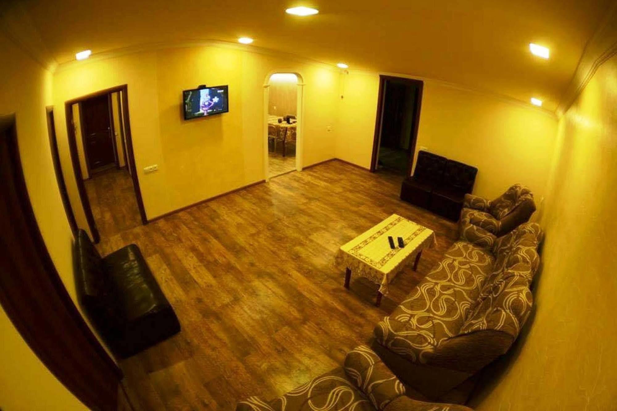 Your Hostel Yerevan Luaran gambar